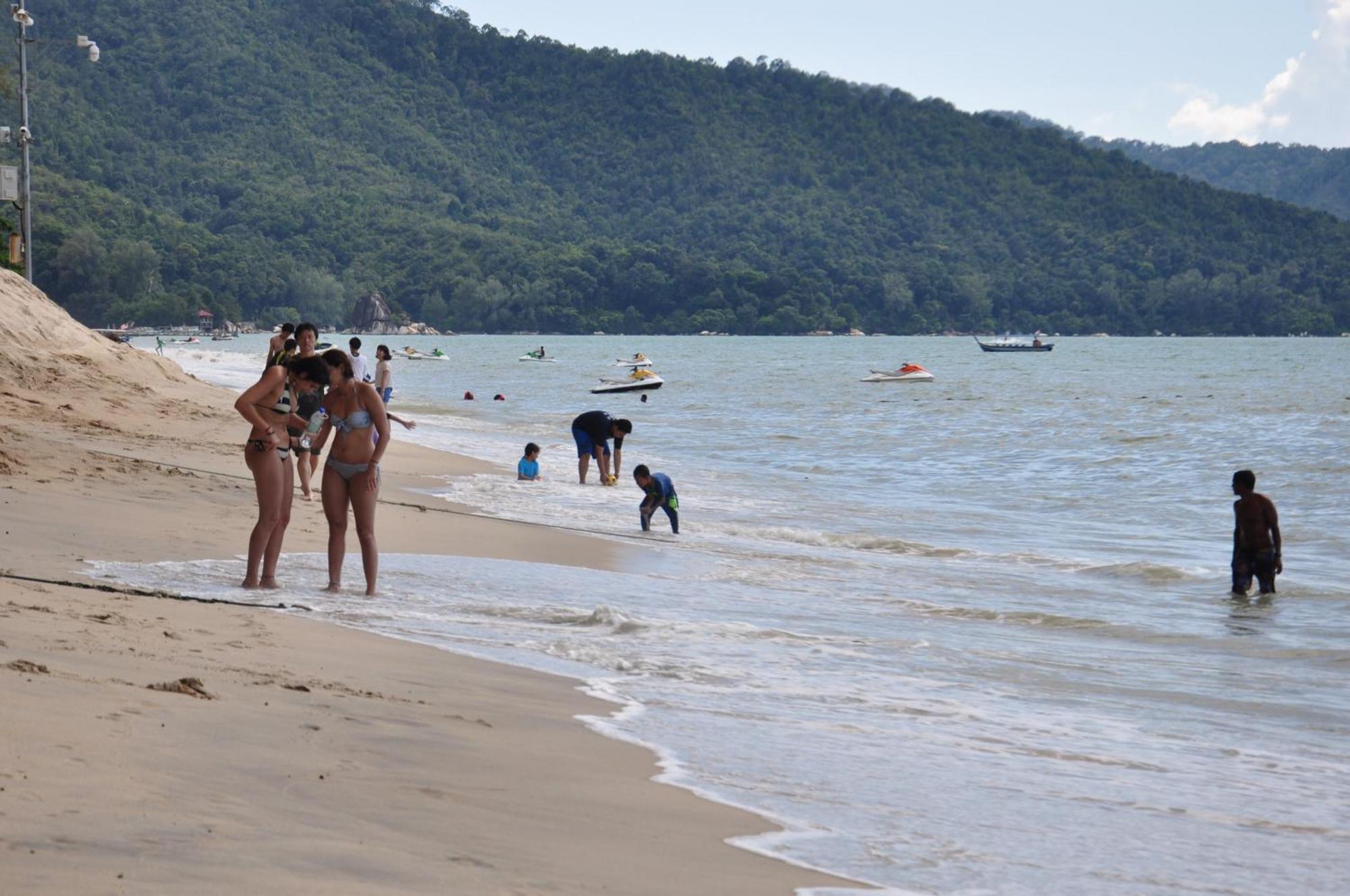 Aloka Seaview Apartment Batu Feringgi Bagian luar foto